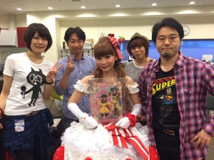 11115907_1016802838337582_8853146622917419483_o-300x225 [LIVE REPORT] Queen Otaku / Shokotan monte au niveau 30 !